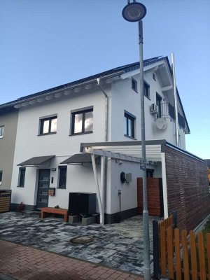 Großzügige Doppelhaushälfte in Kappel-Grafenhausen +++ Erstbezug+++