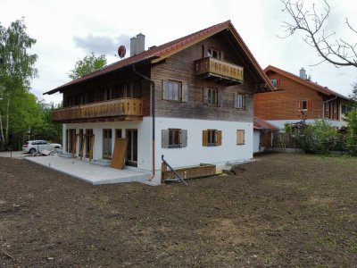 2 Modernisierte Doppelhaushälften in idyllischer Lage