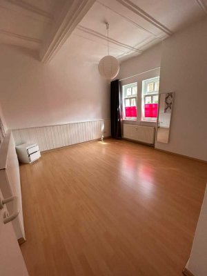 320 € - 68.5 m² - 2.0 Zi.