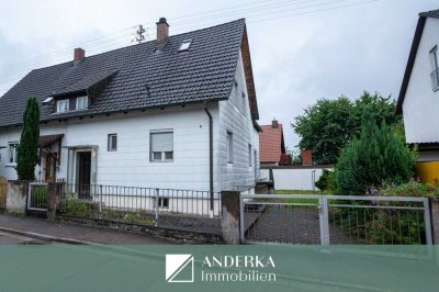 Renovierungsobjekt mit Potenzial: Doppelhaushälfte in Krumbach wartet auf Ihre Ideen!