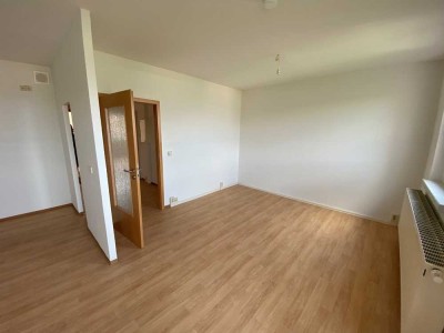 Endlich genug Raum – Helle 4-Zimmer-Wohnung mit neuem Glanz