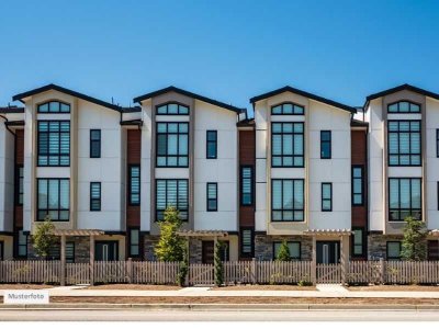 Einfamilienhaus mit Dachterrasse und Doppelgarage -