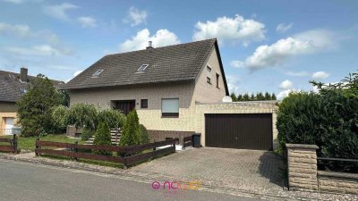 So viel Platz! - Herrlich ruhig gelegenes, großes Einfamilienhaus mit Garten und Doppelgarage