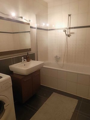 Möblierte 3-Zimmer Souterrain-Wohnung mit gehobener Innenausstattung inkl. Einbauküche in Köln Ensen