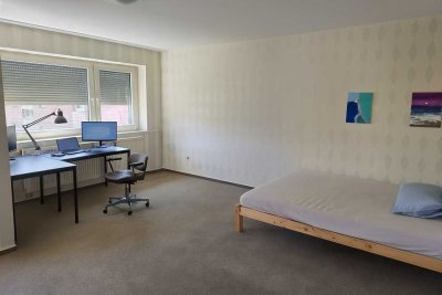 Charmante 2-Zimmer-Wohnung mit Loggia in begehrter Lage von Braunschweig – Sanierungsobjekt mit Pote