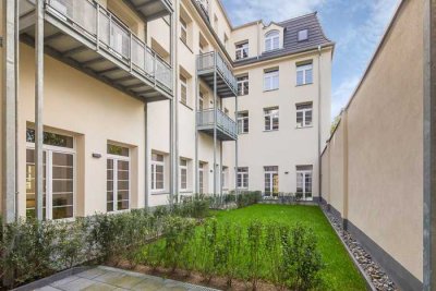 Suchst du etwas besonderes? Tolle 1-Raum-Wohnung mit Balkon und offener Küche!