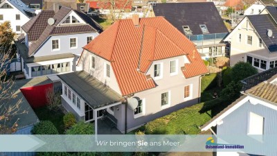 Stilvolles Zuhause mit lichtdurchflutetem Wohnbereich, ausgebautem Spitzboden & geschützter Terrasse