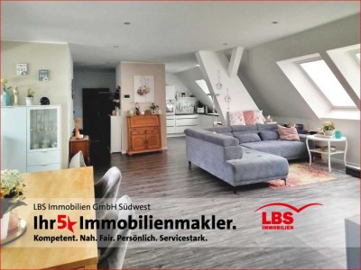 Attraktive, Licht durchflutete 4-Zimmer-Wohnung in kleiner Wohneinheit