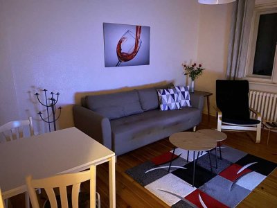 Gepflegte möblierte 2-Zimmer Wohnung mit Balkon in Berlin-Siemensstadt