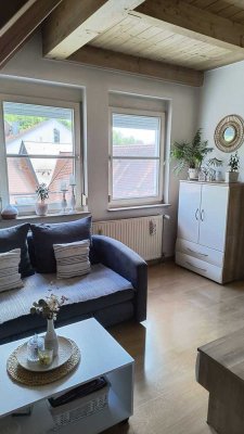 Charmante 2,5-Zimmer Wohnung im Zentrum Albstadts, Nähe FH, Bahnhof, auf Wunsch mit TG-Stellplatz