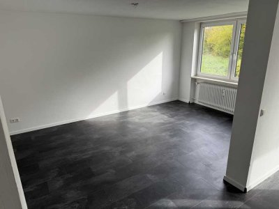 Schöne helle 2,5 Zimmer Wohnung direkt an der Vils