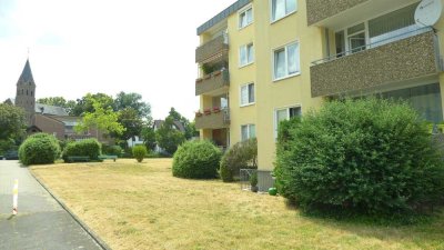 Kaufen und einziehen: Renovierte 2-Zimmer-Wohnung mit Balkon in guter Lage von WESSELING - KELDENICH