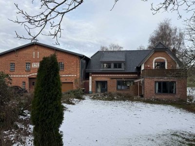 Erstbezug nach Sanierung: 3,5 Zi. EG-Wohnung mit Garten in Brekendorf