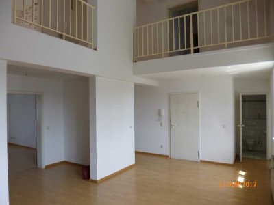 5 Zimmer Maisonette Wohnung über 160m² direkt am Innenhafen m. Aufzug und Stellplatz