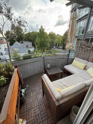 2,5 Zimmer Wohnung mit 2 Bädern und 2 Balkonen zwischen Dachauer Altstadt und Bahnhof zu vermieten.