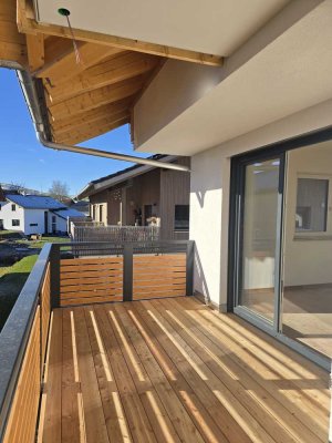 NEUBAU-ERSTBEZUG: Sonnige 3-Zimmer-Whg. (1.  OG SÜD-WEST!) - SEHR RUHIG!