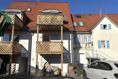 Kapitalanlage oder selber einziehen: 1-Zimmer-Wohnung mit großem Balkon  und separater Küche!