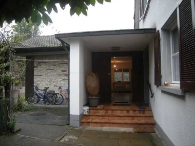 Gemütliche 1-Zimmer-Wohnung mit Balkon und Einbauküche in Küssaberg - Ideal für Grenzgänger