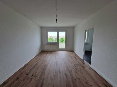 Ab 01.08.! Hoch hinaus in euer neues Wohnglück: 2-Zimmer-Wohnung mit Balkon wartet in Hohenstücken!