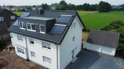Erstbezug nach Kernsanierung, niedrigenergie 4-Zimmer-Erdgeschosswohnung mit Garten in Steinhagen