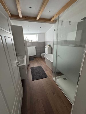 Exklusive 3,5 Zimmer Wohnung mit Balkon, Terrasse und Einbauküche in der Altstadt