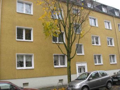 Sie lieben Dachgeschoss und eine gute Ausstattung ? Hier liegen Sie (auf dem Sonnenbalkon) richtig !