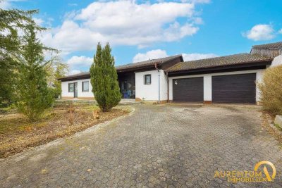 Sofort frei: Wohnen auf einer Ebene - Großzügiger Bungalow mit Doppelgarage zu verkaufen