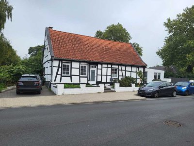 Charmantes Einfamilienhaus mit Garten & Pool in Mülheim an der Ruhr