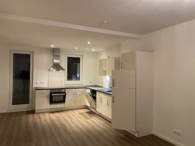 Traumhafte Wohnung mit zwei Dachterrassen und optimaler Anbindung an den HVV.