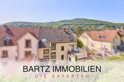 Einfamilienhaus mit Einliegerwohnung und terrassiertem Garten mit Blick über Neustadt