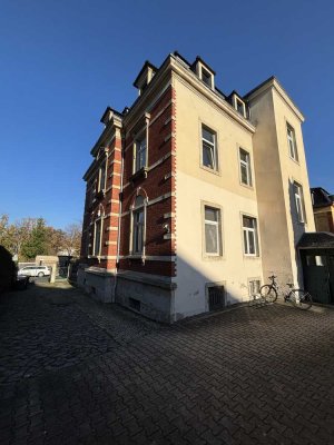 Neu saniert- Schöne 2-Raum-Wohnung in Elbnähe