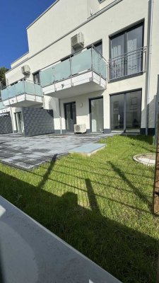 Neuwertig 2,5-Raum-Terrassenwohnung inkl Einbauküche + Tiefgarage in Euskirchen-Süd (Rundum sorglos)