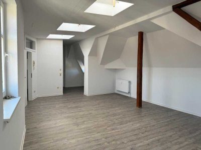 WEIHNACHTSGESCHENK: 1 MONAT MIETFREI!  Frisch renoviert zum TOPPREIS mit Tageslichtbad