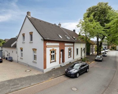 Ratingen-Süd: Charmantes Zweifamilienhaus inkl.einzigartigem Künstleratelier
