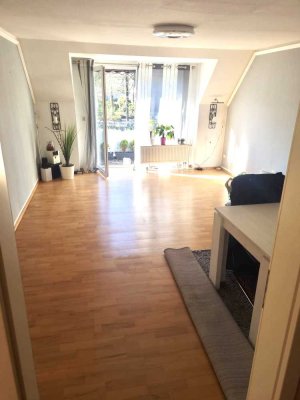 Schöne 4-Zimmer-Maisonettewohnung mit Balkon