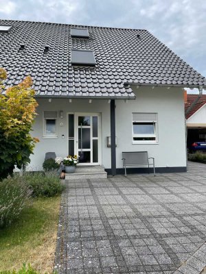 DHH zur Miete in Dorsheim, Feldrandlage, ruhig mit toller Aussicht.