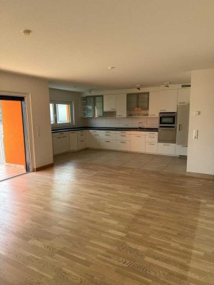 Geschmackvolle 3-Zimmer-Wohnung mit gehobener Innenausstattung mit EBK in Bretten