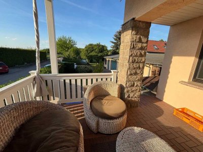 Wunderschönes Einfamilienhaus mit Garten, Garage und Pool zu verkaufen :)