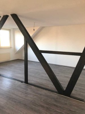 Helle 4-Zimmer Dachgeschosswohnung in Rheydt
