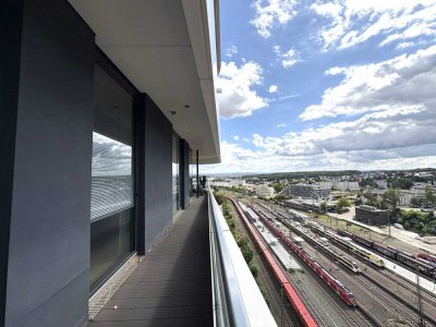 Luxuriöses Wohnen im SKY: 3‑Zi‑Wohnung mit EBK und Balkon über den Dächern von Bietigheim