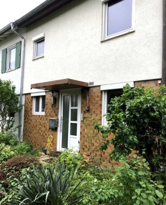 Familiengerecht konzipiertes Reihenhaus - sehr guter Zustand - in gesuchter, ruhiger Wohnlage - Erbp
