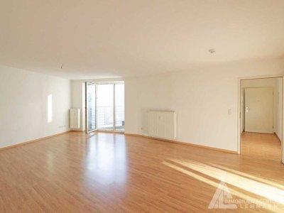 Außergewöhnliche Dachgeschosswohnung mit Balkon!