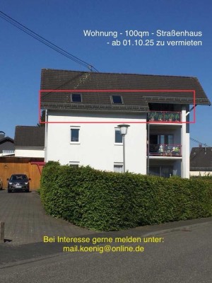Freundliche 5-Zimmer-Wohnung mit Balkon in Straßenhaus