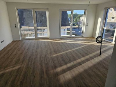 Erstbezug | Obergeschosswohnung mit Balkon