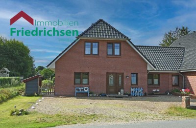 Großzügige Doppelhaushälfte in Joldelund