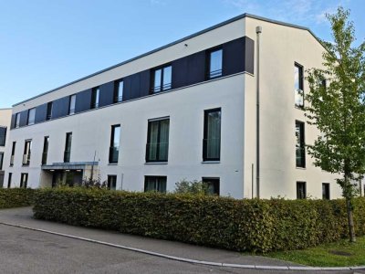 Helle, moderne 2-Zi. Erdgeschoss Wohnung mit Terrasse, TG und Garten