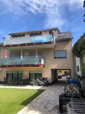 Ansprechende und neuwertige 4-Zimmer-DG-Wohnung mit geh. Innenausstattung mit Balkon in Waghäusel