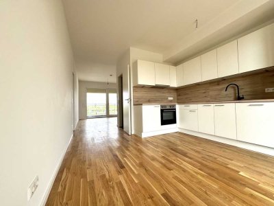 Moderner *Erstbezug* 4-Raum-Wohnung mit Balkon, EBK & 2 Bädern