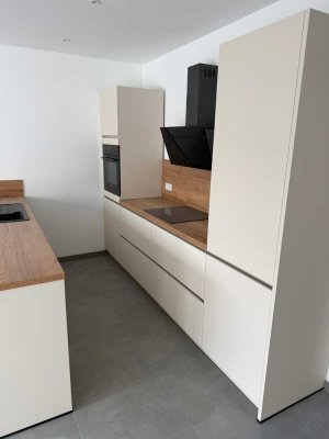 Ideal für Paare- Erstbezug nach Sanierung: Stilvolle 2,5-Raum-EG-Wohnung mit geh. Innenausstattung