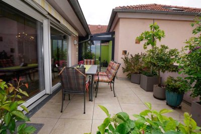 *** Seltene Gelegenheit: Maisonette mit Terrasse + 2 Tiefgaragenplätzen in Toplage ***